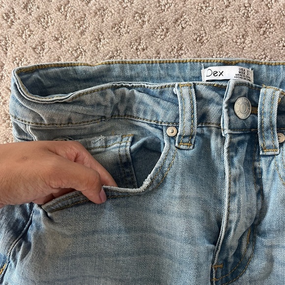 DEX Mid-Rise Light Wash Distressed Jeans - Picture 4 of 6